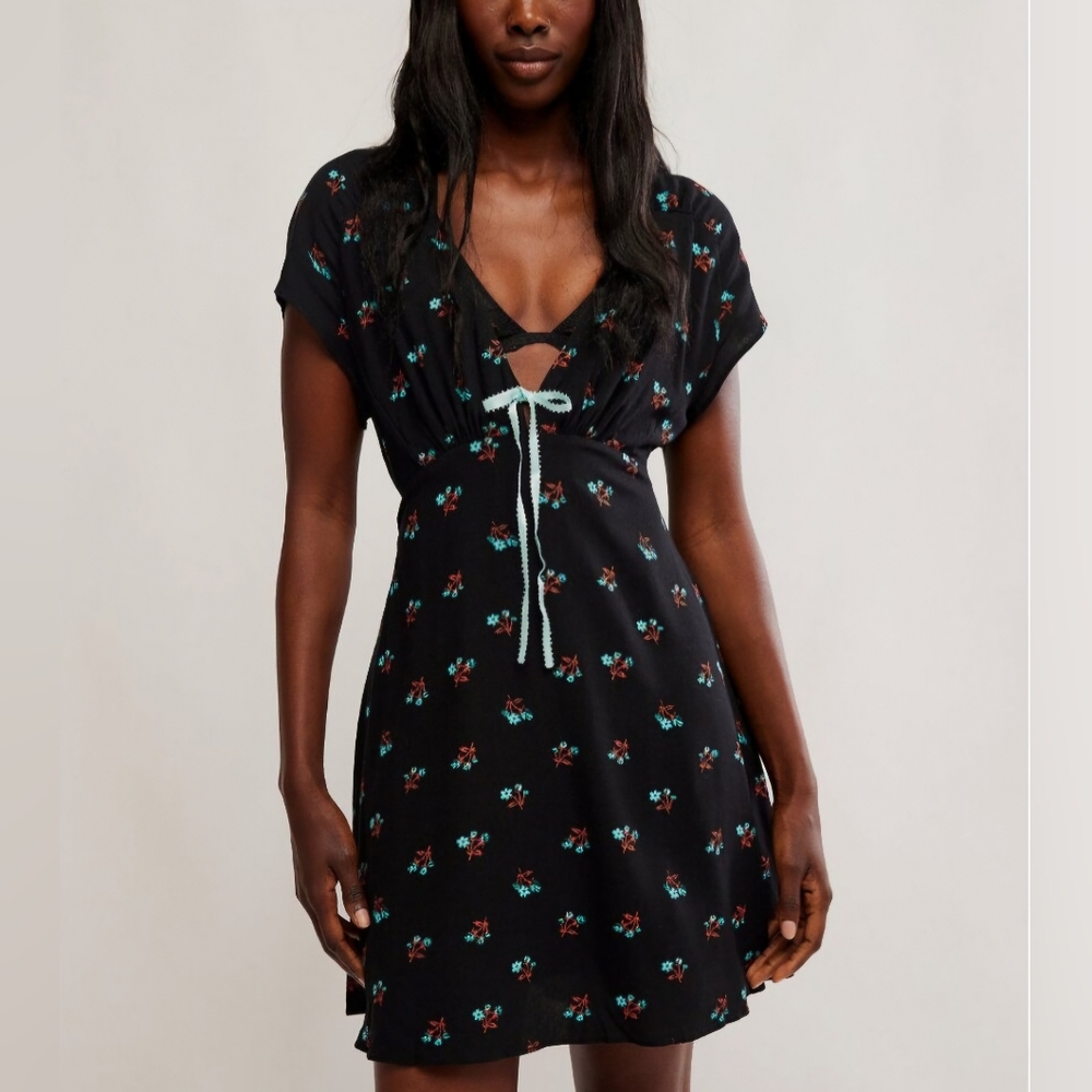 FREE PEOPLE Everyone's Favorite Mini / Black Combo